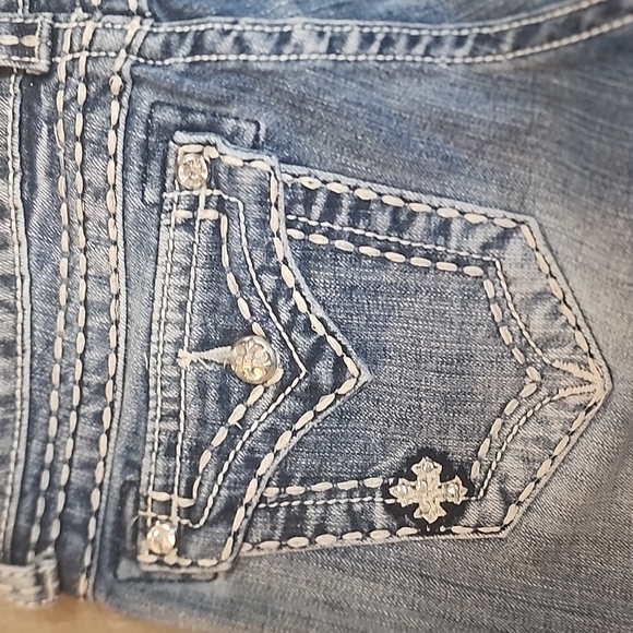 Miss Me brand Capri jeans - Picture 12 of 13